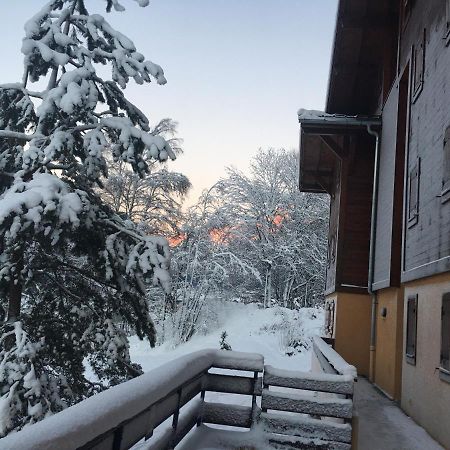 Vallee De Chamonix Au Pied Des Pistes Ле Уш Екстериор снимка