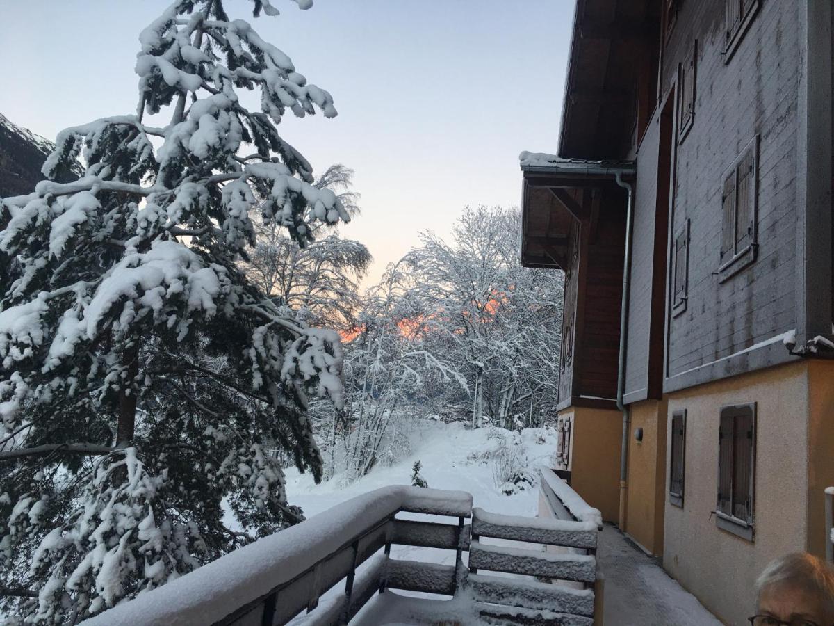 Vallee De Chamonix Au Pied Des Pistes Ле Уш Екстериор снимка