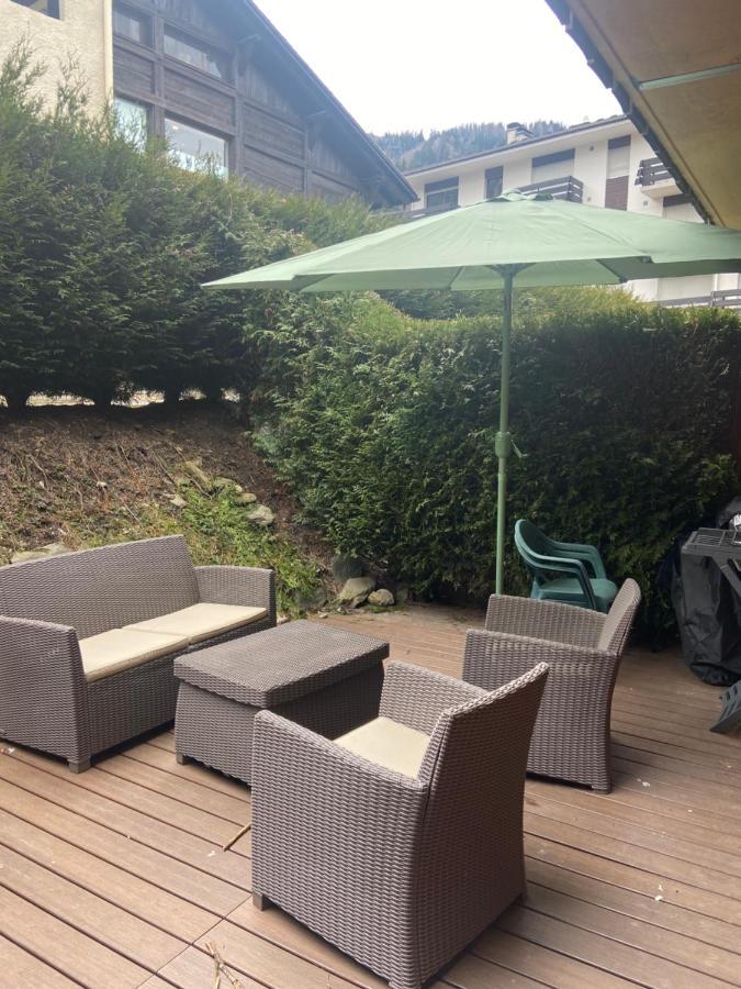 Vallee De Chamonix Au Pied Des Pistes Ле Уш Екстериор снимка